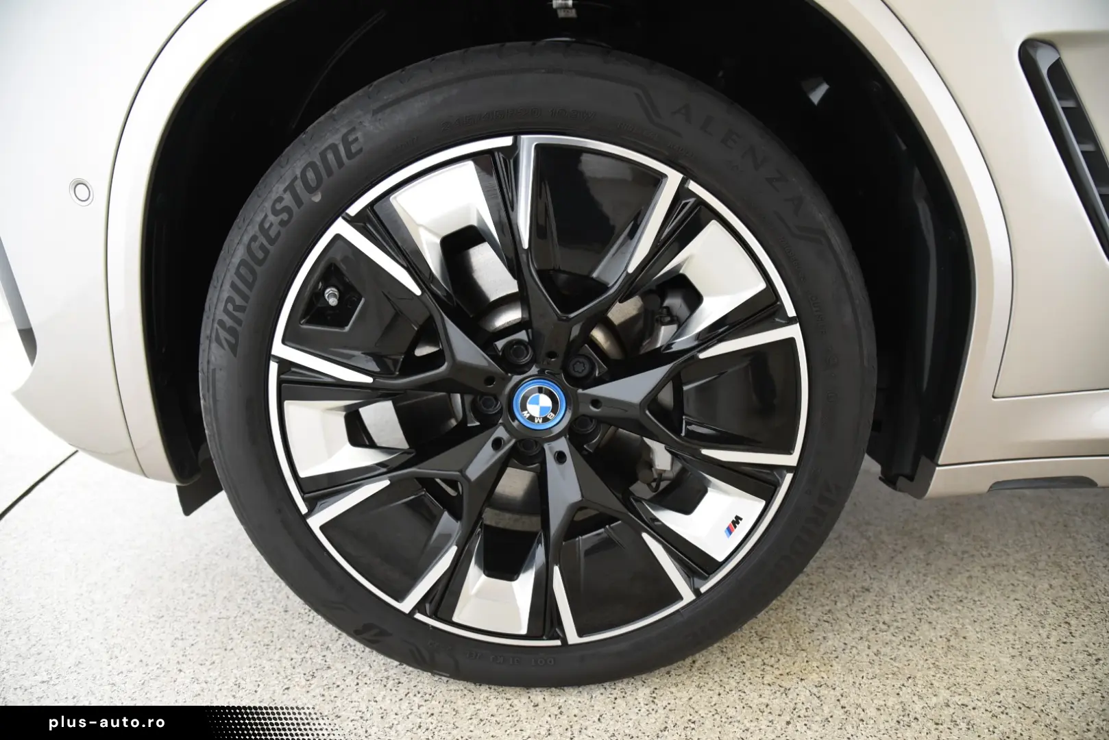 BMW iX3 - Garantie pana 12-2026