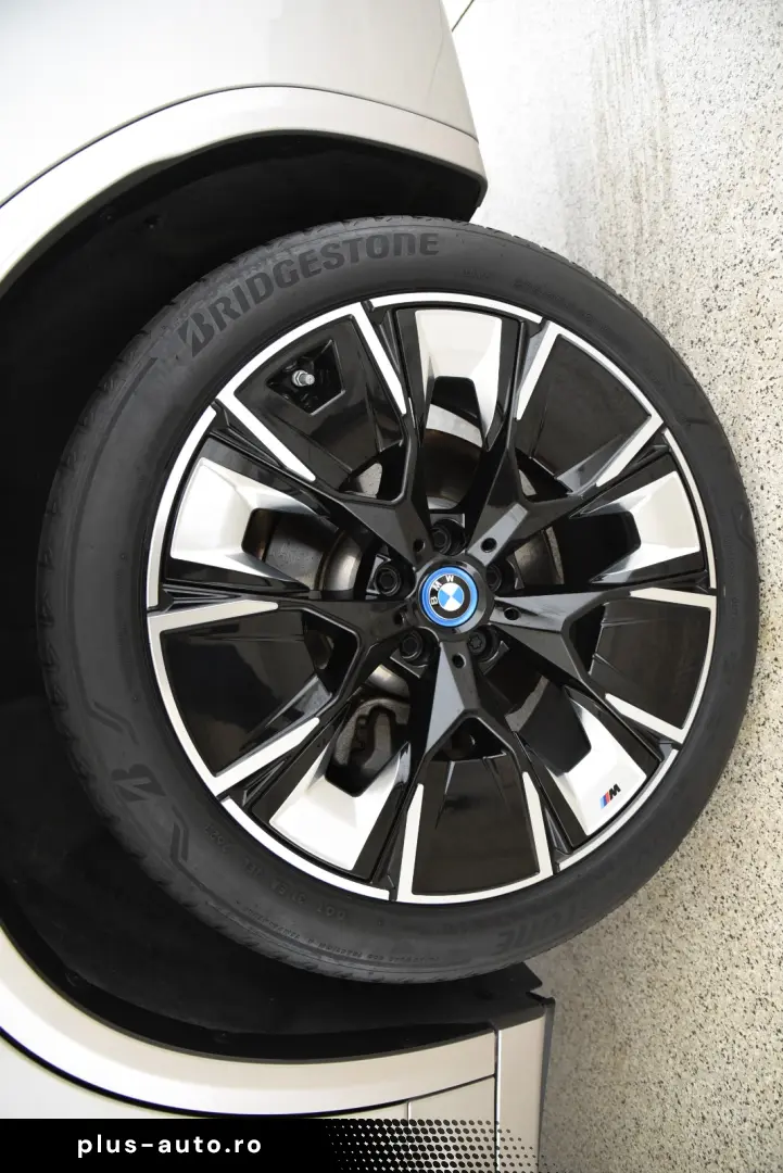 BMW iX3 - Garantie pana 12-2026