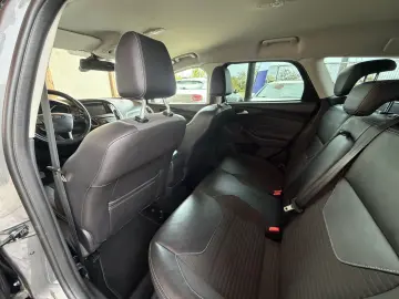 Ford Focus 2.0 TDCi 150 CP Euro 6   Garantie   Rate