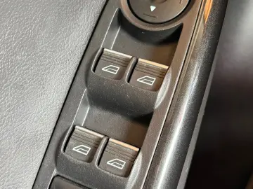 Ford Focus 2.0 TDCi 150 CP Euro 6   Garantie   Rate