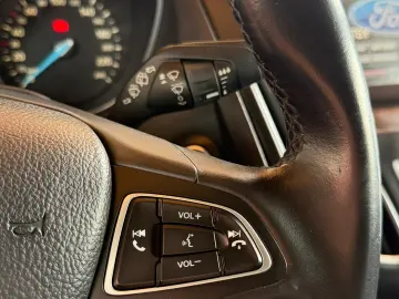 Ford Focus 2.0 TDCi 150 CP Euro 6   Garantie   Rate