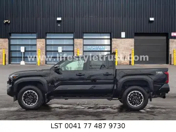 TOYOTA Tacoma 2.4L Hybrid TRD Off Road 4x4