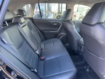 TOYOTA RAV 4 2.5 VVT-i Hybrid Team D AHK SHZ KAMERA LRH