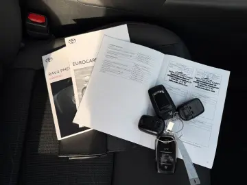 TOYOTA RAV 4 RAV4 Plug-in Hybrid 4x4 306 ps