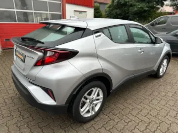 TOYOTA C-HR Hybrid Business Edition NAVI SHZ TEMP KAM