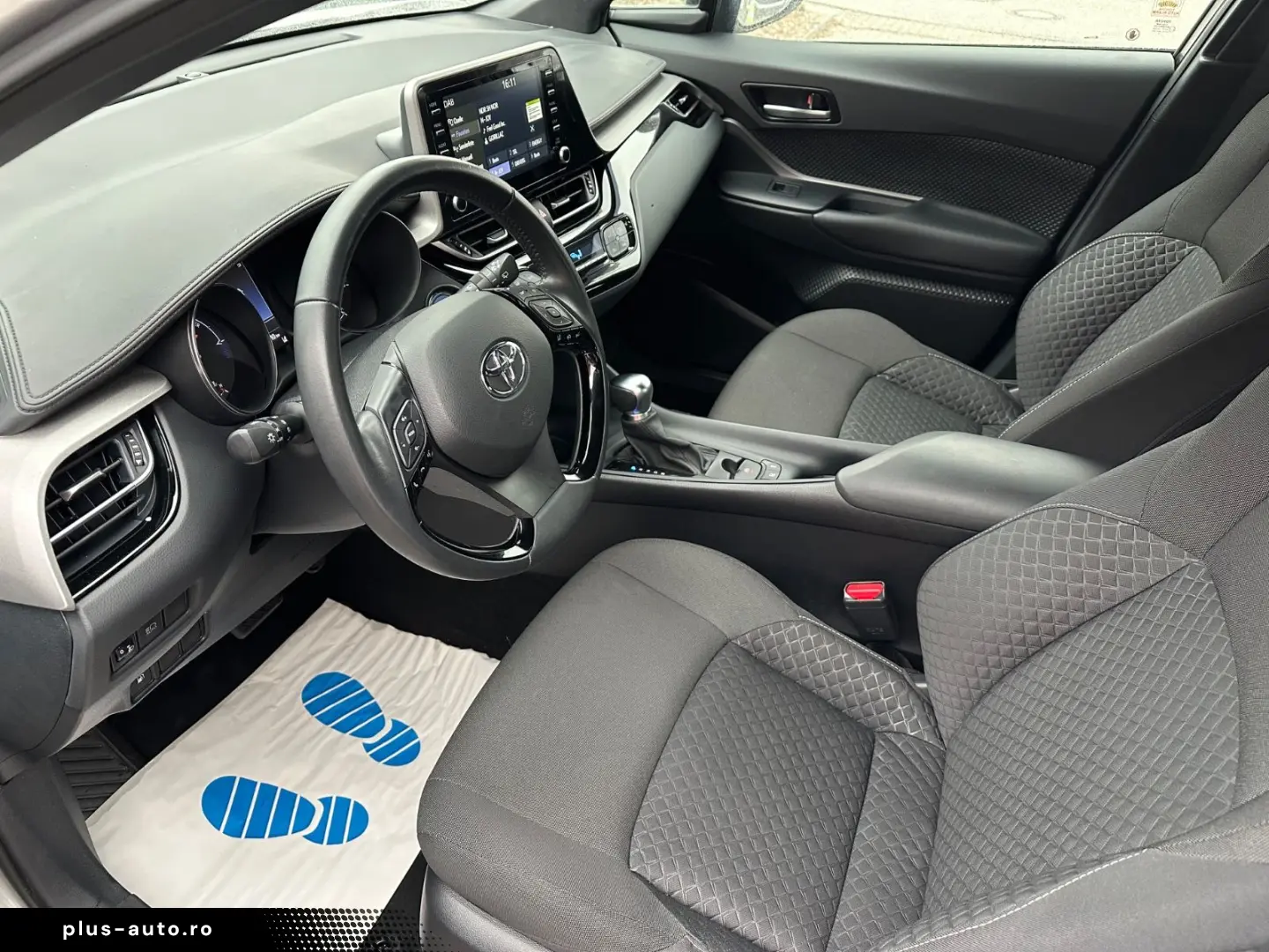 TOYOTA C-HR Hybrid Business Edition NAVI SHZ TEMP KAM