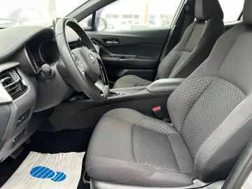 TOYOTA C-HR Hybrid Business Edition NAVI SHZ TEMP KAM