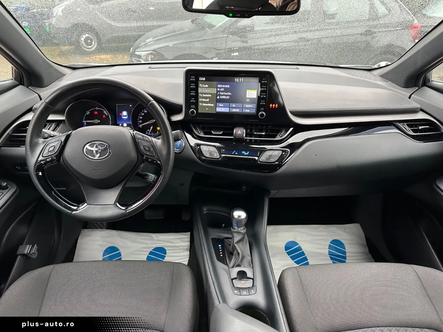 TOYOTA C-HR Hybrid Business Edition NAVI SHZ TEMP KAM