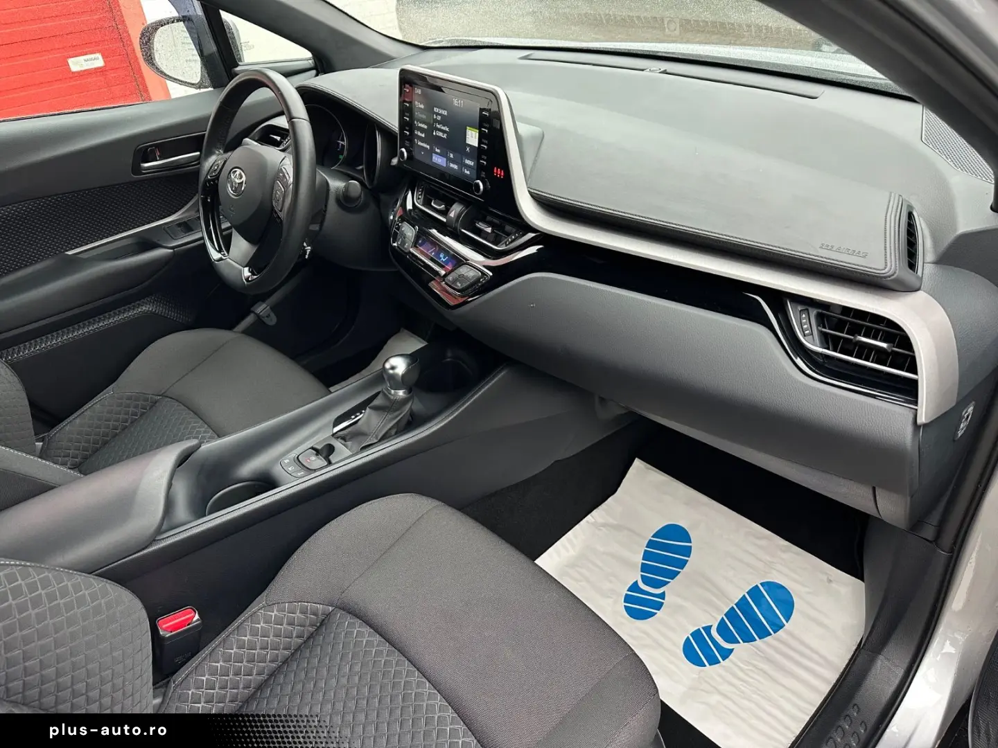 TOYOTA C-HR Hybrid Business Edition NAVI SHZ TEMP KAM