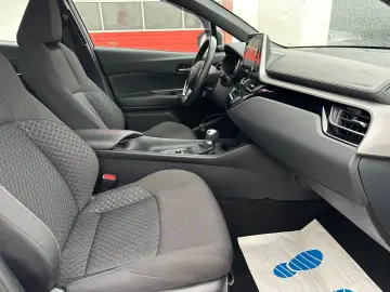 TOYOTA C-HR Hybrid Business Edition NAVI SHZ TEMP KAM