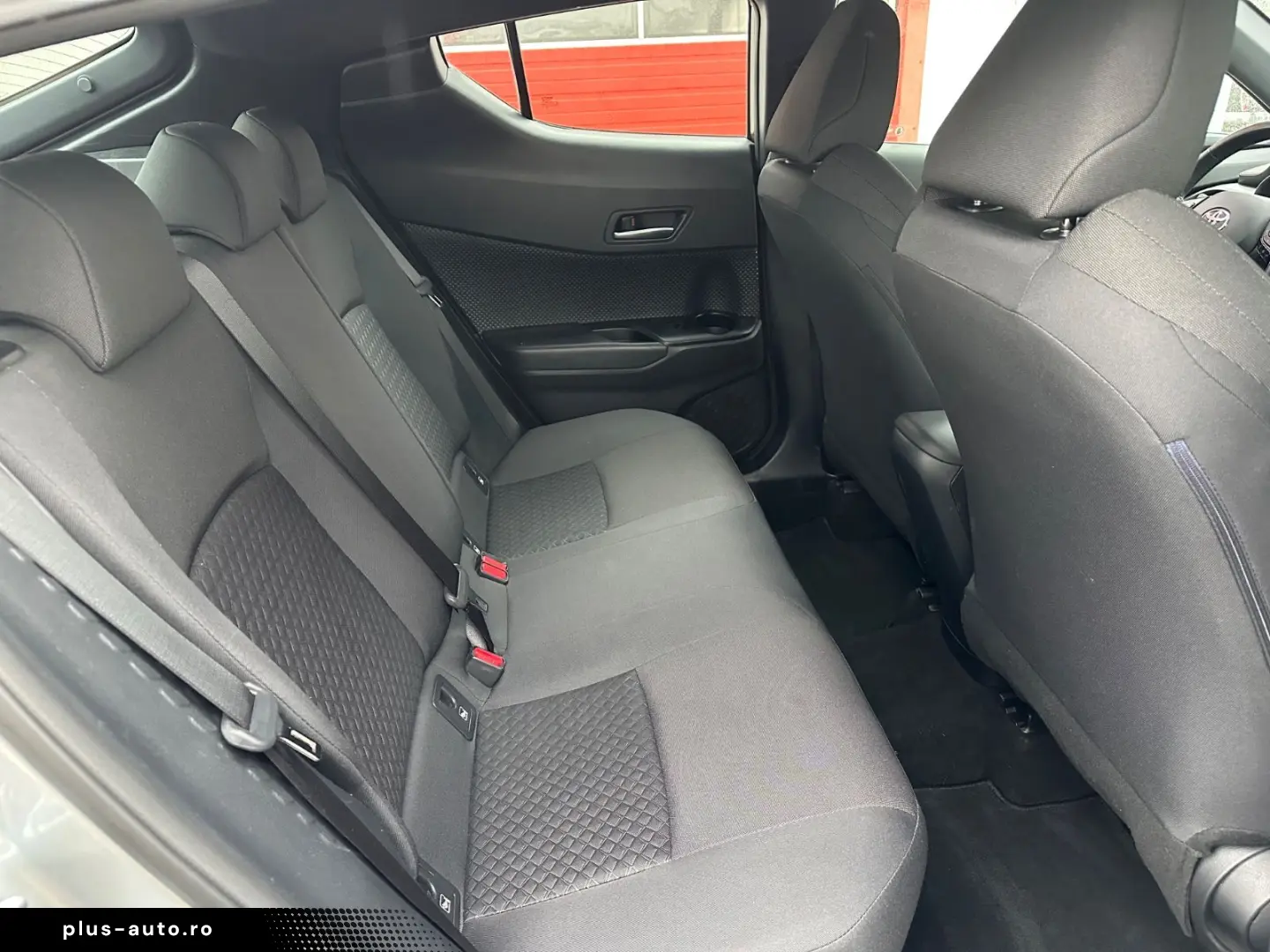 TOYOTA C-HR Hybrid Business Edition NAVI SHZ TEMP KAM