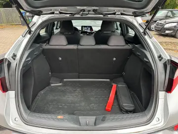 TOYOTA C-HR Hybrid Business Edition NAVI SHZ TEMP KAM