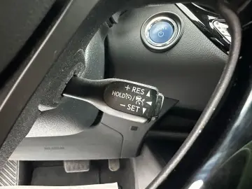 TOYOTA C-HR Hybrid Business Edition NAVI SHZ TEMP KAM