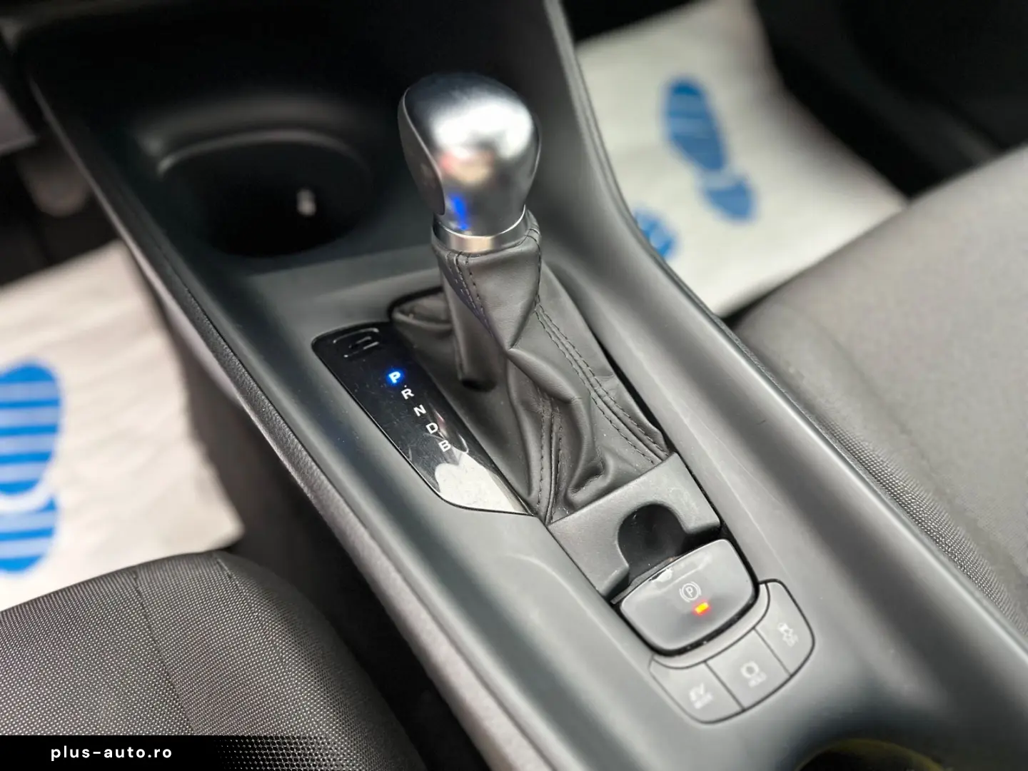 TOYOTA C-HR Hybrid Business Edition NAVI SHZ TEMP KAM