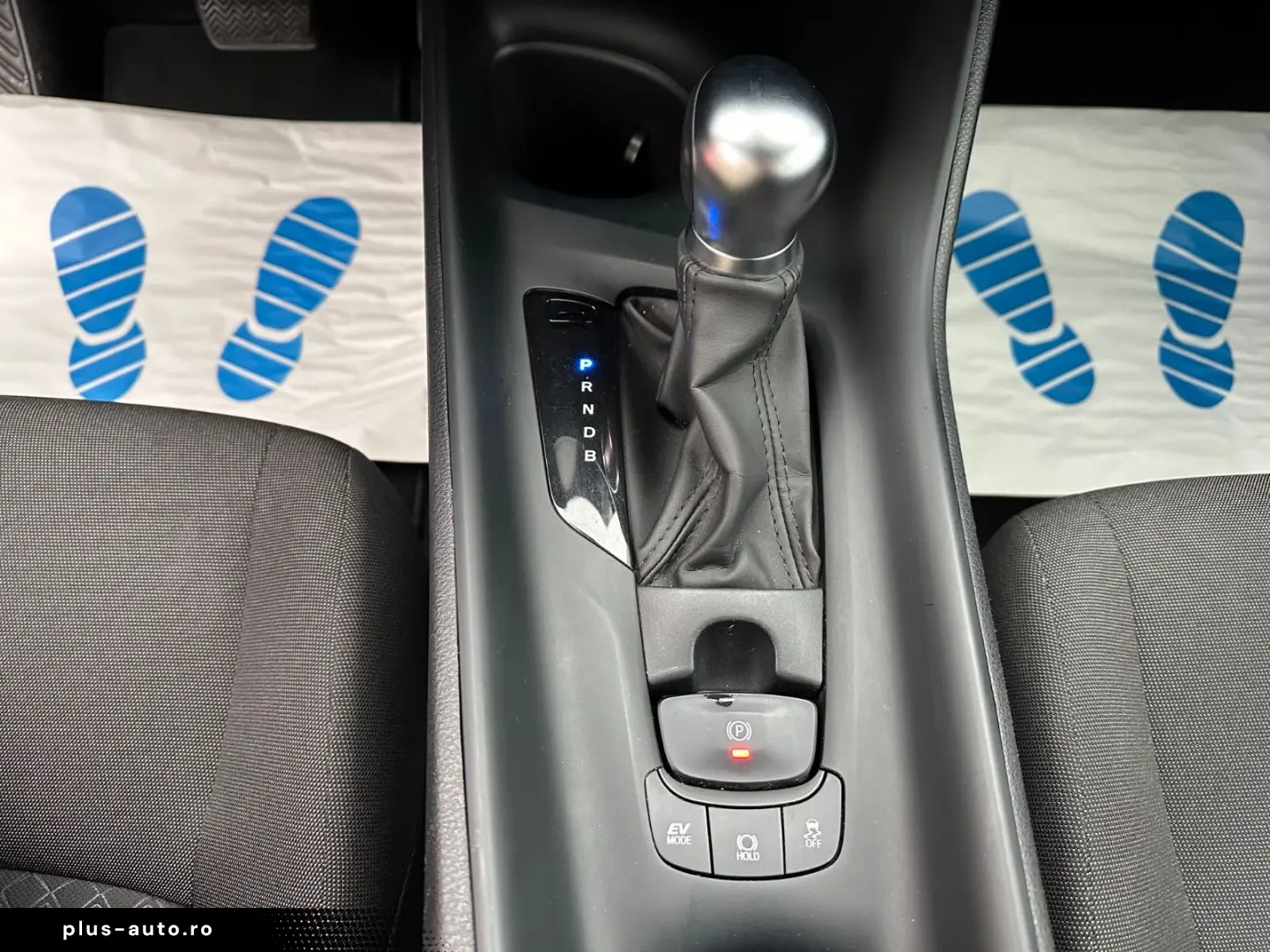 TOYOTA C-HR Hybrid Business Edition NAVI SHZ TEMP KAM