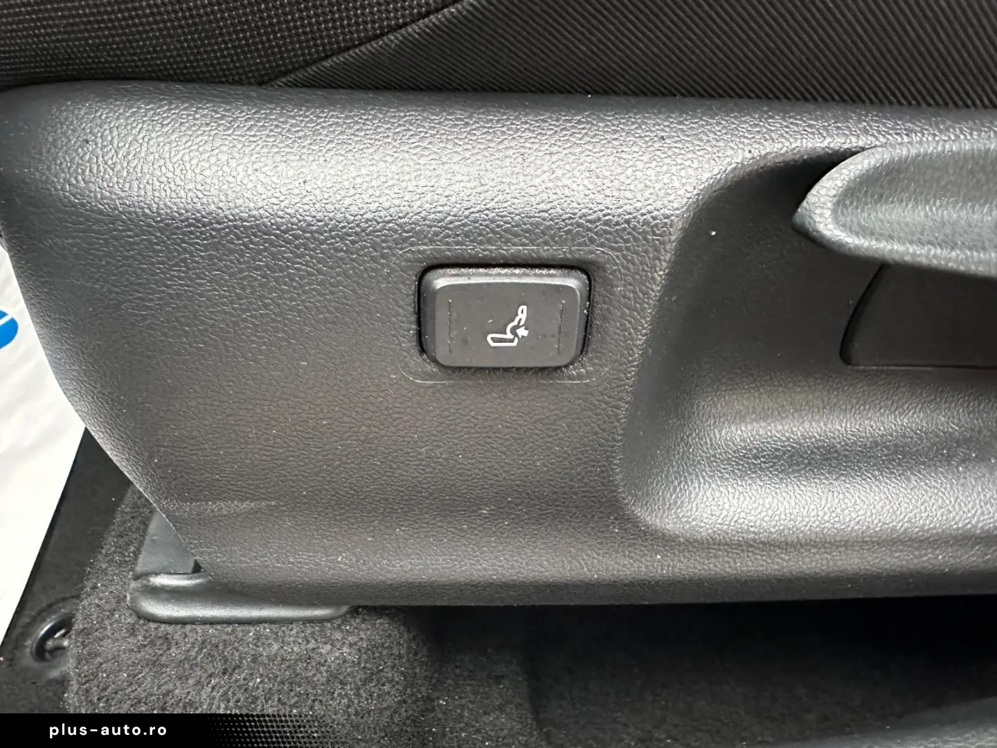 TOYOTA C-HR Hybrid Business Edition NAVI SHZ TEMP KAM