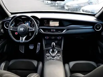 ALFA ROMEO Stelvio Quadrifoglio 2 9 V6 Bi Turbo 375KW