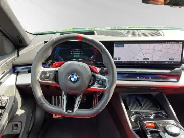 BMW M5 Touring AHK Panorama DAProf. B&W