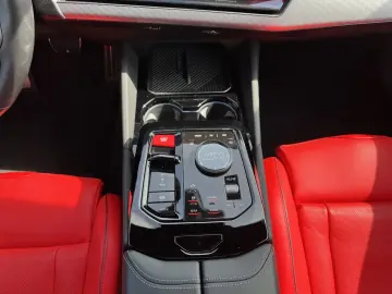 BMW M5 Touring AHK Panorama DAProf. B&W