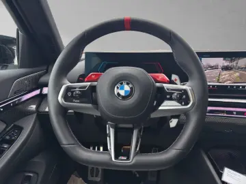 BMW M5 Touring AHK