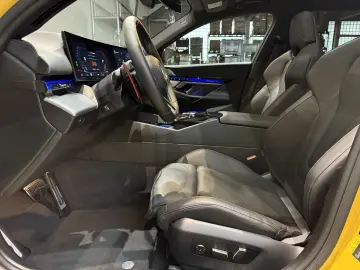 BMW M5 Touring  Sonderlackierung  Sitzbelüftung  Bow