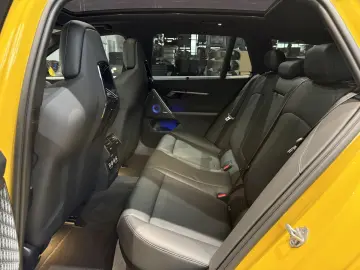 BMW M5 Touring  Sonderlackierung  Sitzbelüftung  Bow