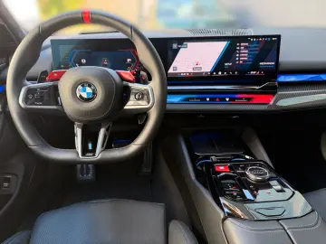 BMW M5 Touring 0 5% Verst. Ultimate AHK Carb.Kermaik