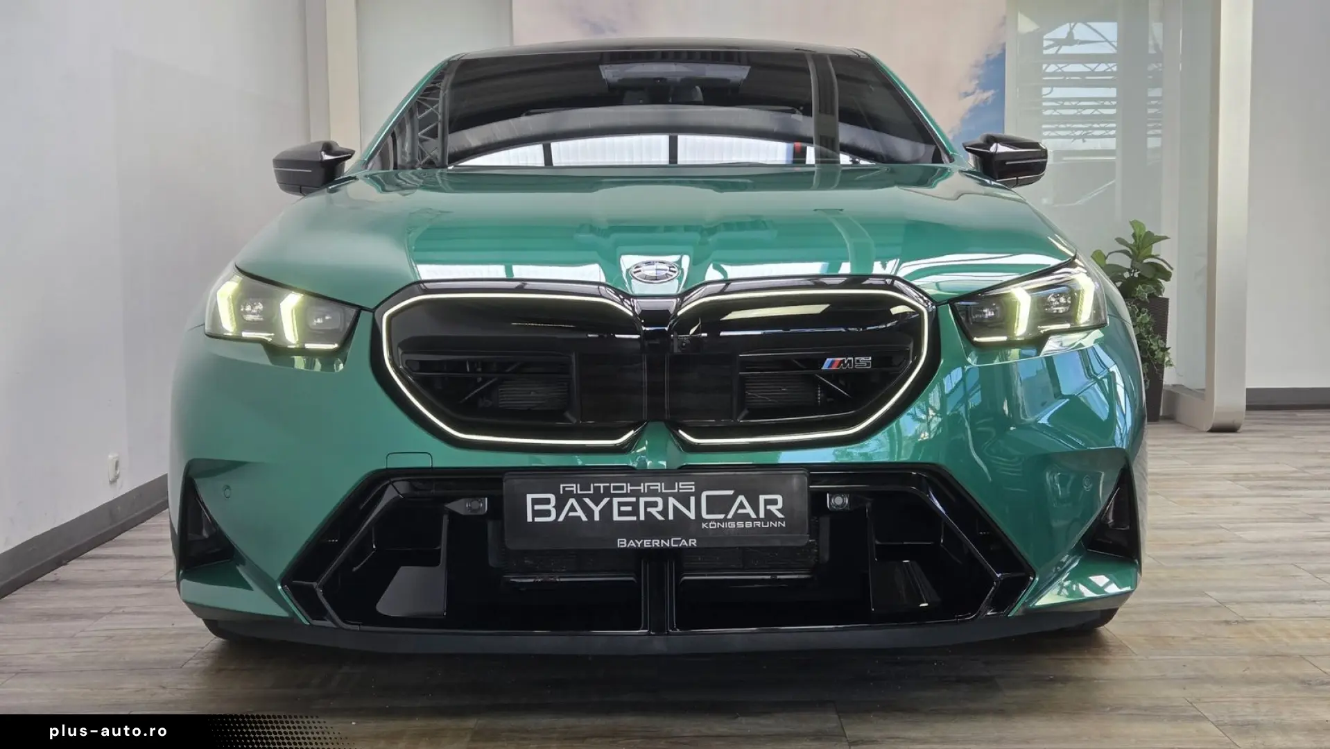 BMW M5 Lim Keramik Sitzlüftung ACC Panorama ACC B&W