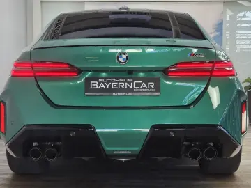 BMW M5 Lim Keramik Sitzlüftung ACC Panorama ACC B&W