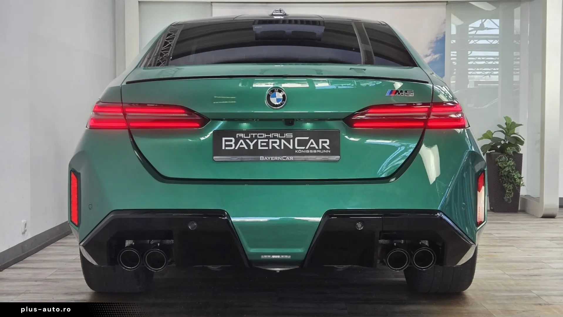 BMW M5 Lim Keramik Sitzlüftung ACC Panorama ACC B&W