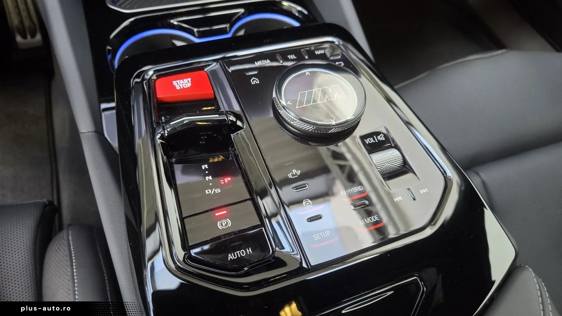 BMW M5 Lim Keramik Sitzlüftung ACC Panorama ACC B&W