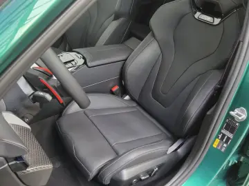 BMW M5 Lim Keramik Sitzlüftung ACC Panorama ACC B&W