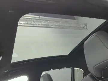 BMW M5 Lim Keramik Sitzlüftung ACC Panorama ACC B&W