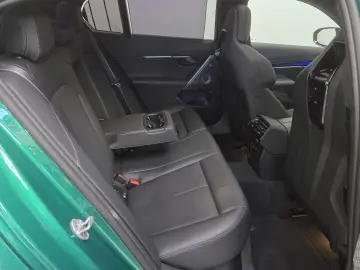 BMW M5 Lim Keramik Sitzlüftung ACC Panorama ACC B&W