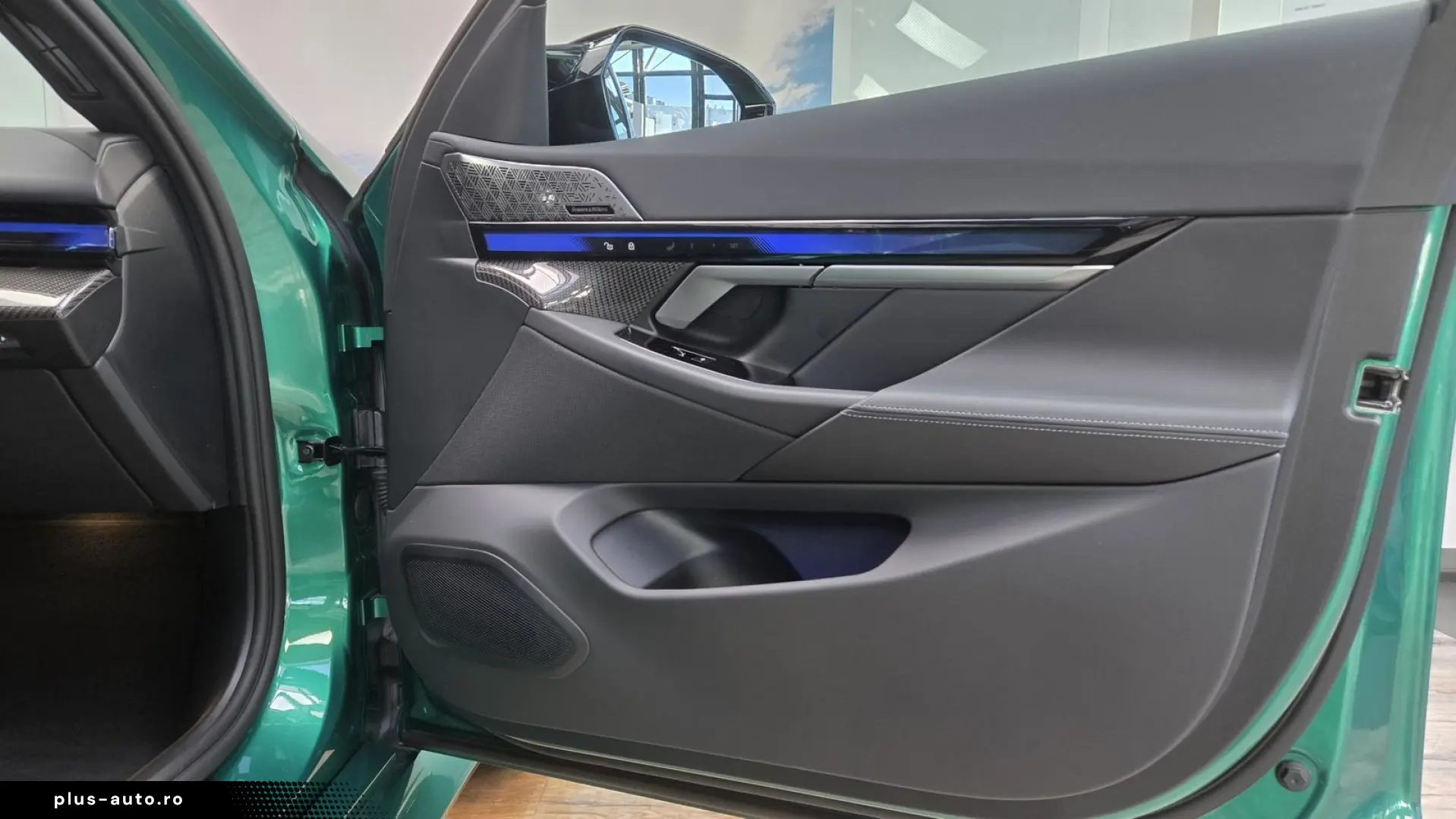 BMW M5 Lim Keramik Sitzlüftung ACC Panorama ACC B&W