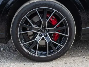 AUDI SQ8 competition plus TFSI Navi Matrix Luftfederu