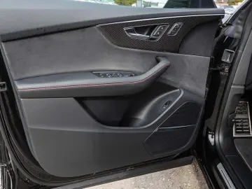 AUDI SQ8 competition plus TFSI Navi Matrix Luftfederu