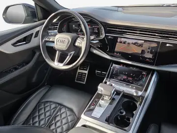AUDI SQ8 SUV TFSI Navi Matrix Alu HUD B&O PDC Pano Vi