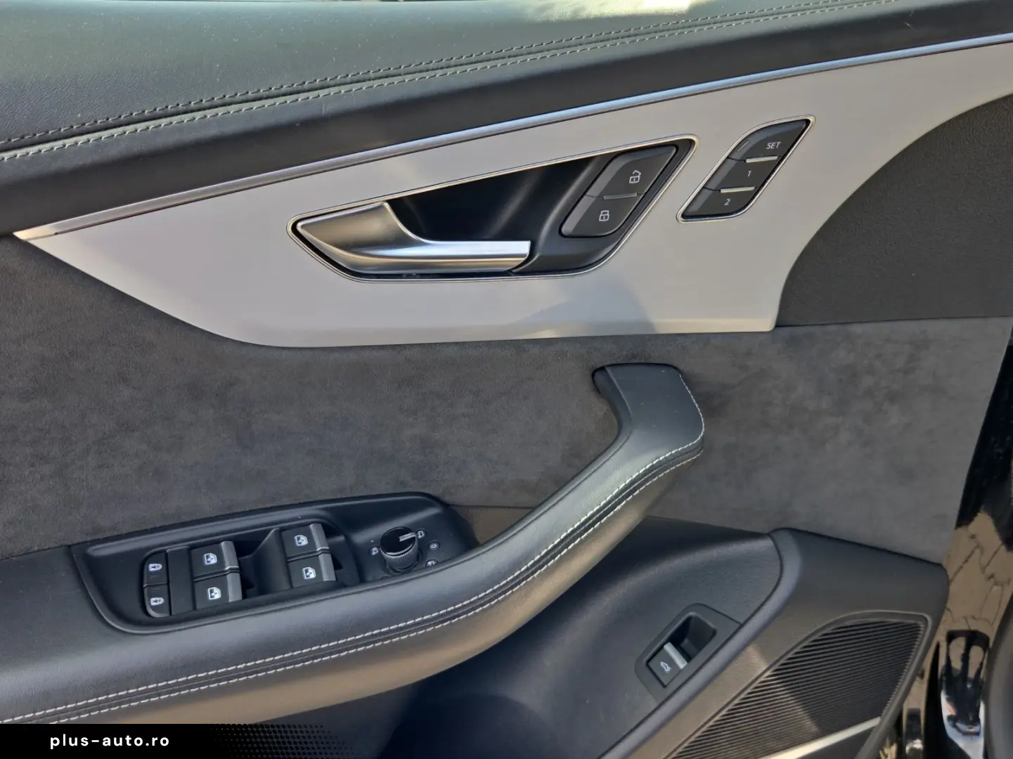 AUDI SQ8 SUV TFSI Navi Matrix Alu HUD B&O PDC Pano Vi