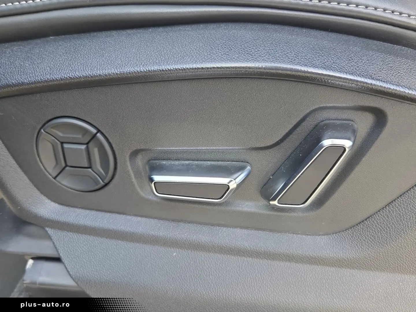 AUDI SQ8 SUV TFSI Navi Matrix Alu HUD B&O PDC Pano Vi