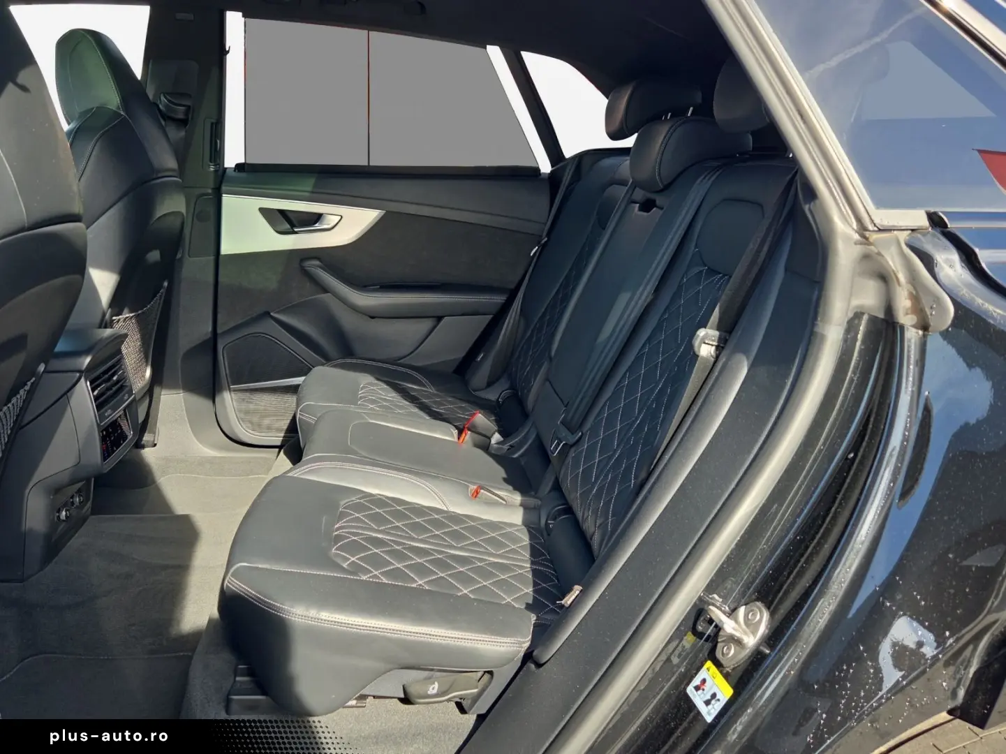 AUDI SQ8 SUV TFSI Navi Matrix Alu HUD B&O PDC Pano Vi