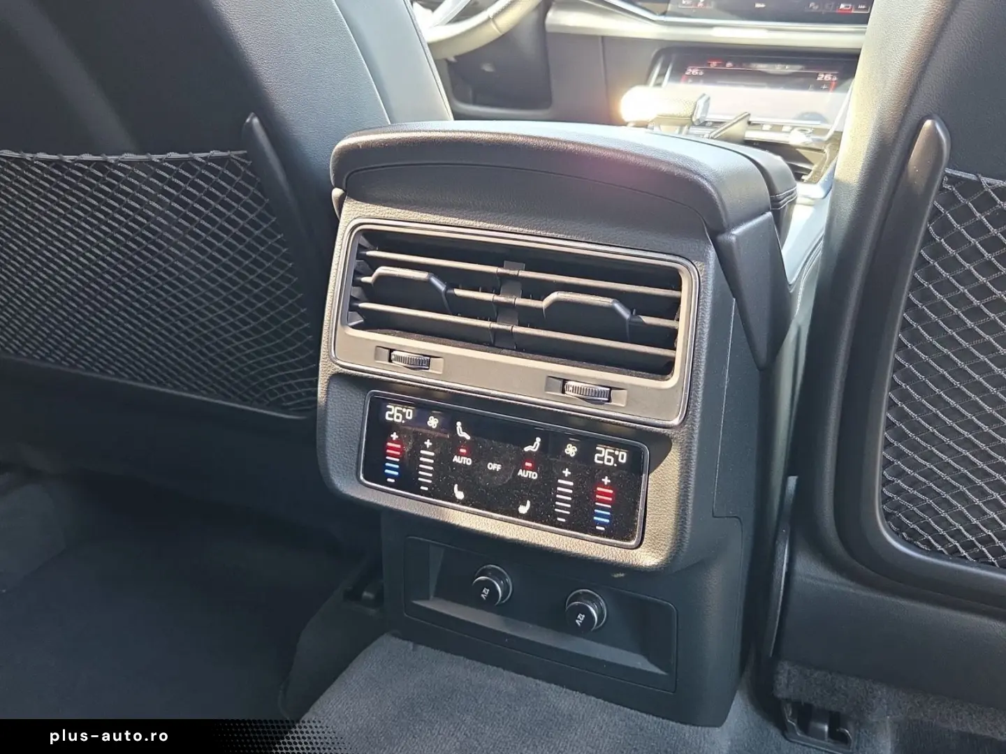 AUDI SQ8 SUV TFSI Navi Matrix Alu HUD B&O PDC Pano Vi