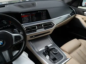 BMW X5 xDrive30d AT MHEV