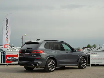 BMW X5 xDrive30d AT MHEV