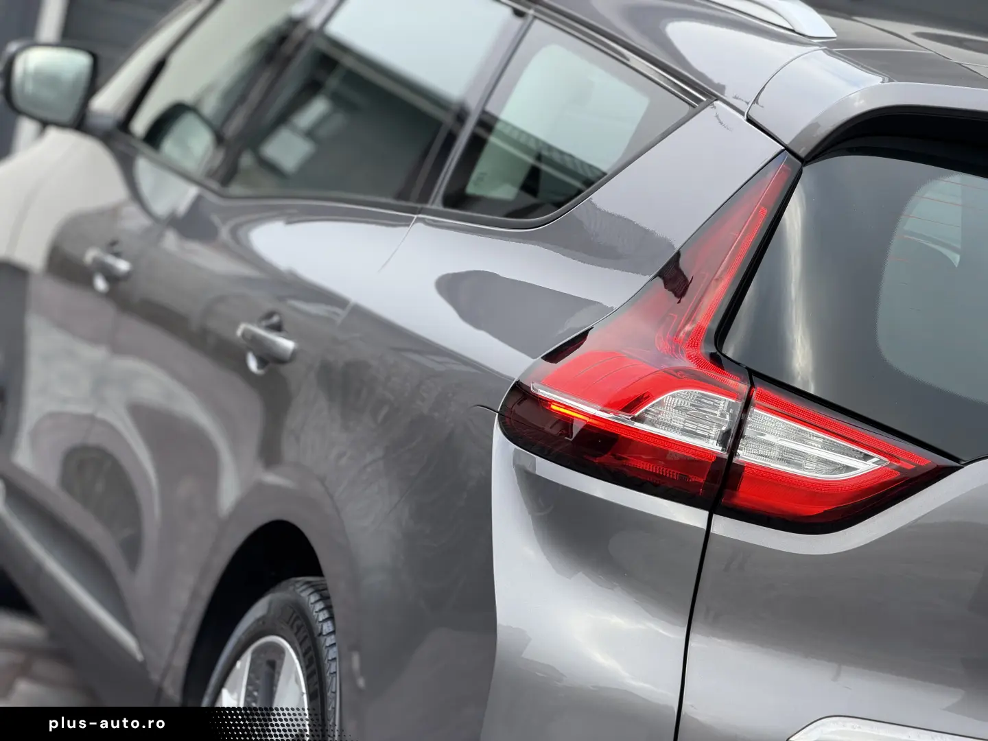 RENAULT GRAND SCENIC 1.5 DCI – AUTOMATIC - 110 CP– 7 LOCURI