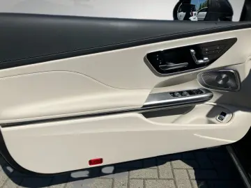 MERCEDES-BENZ CLE 300 4M Cabriolet AMG Distronic Bur&hellip;