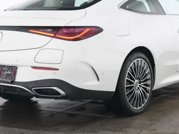 MERCEDES-BENZ CLE 300 e AMG Line Advanced  Distronic…