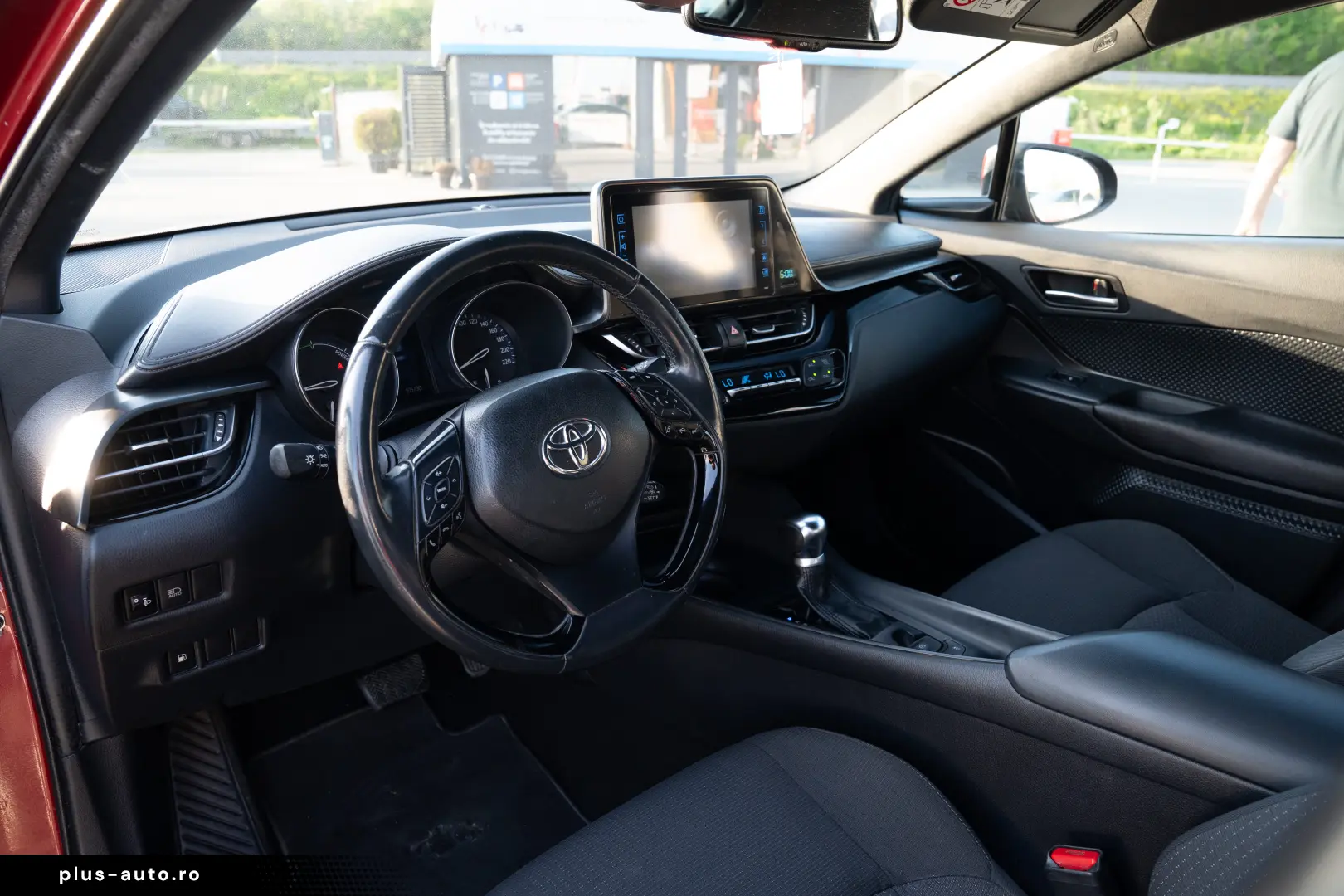 Toyota CH-R Business Edition 1.8 Hybrid