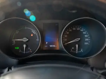 Toyota CH-R Business Edition 1.8 Hybrid