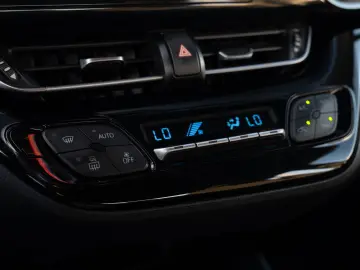 Toyota CH-R Business Edition 1.8 Hybrid